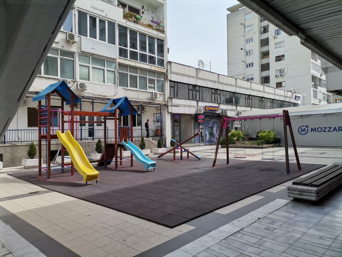 Calla: Modern Apartment in City Center with Secure Parking Skopje Exterior photo